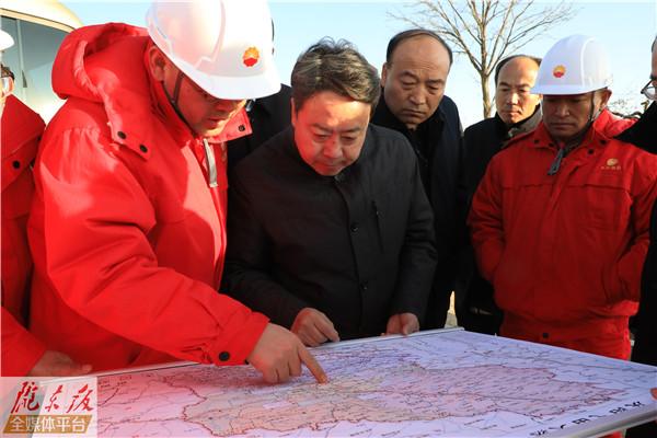 盧小亨在西峰區(qū)調研天然氣管線建設和冬季保供工作