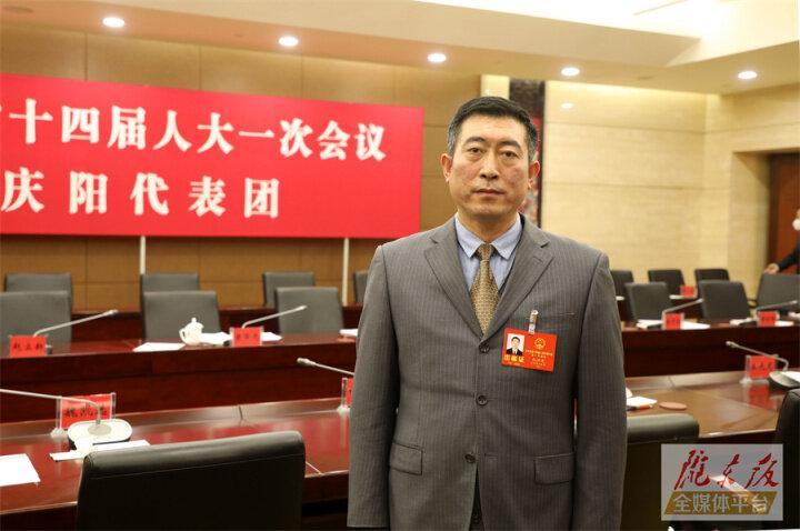 【省人大代表訪(fǎng)談】趙法發(fā)：引進(jìn)培養(yǎng)選拔高層次人才和緊缺專(zhuān)業(yè)人才