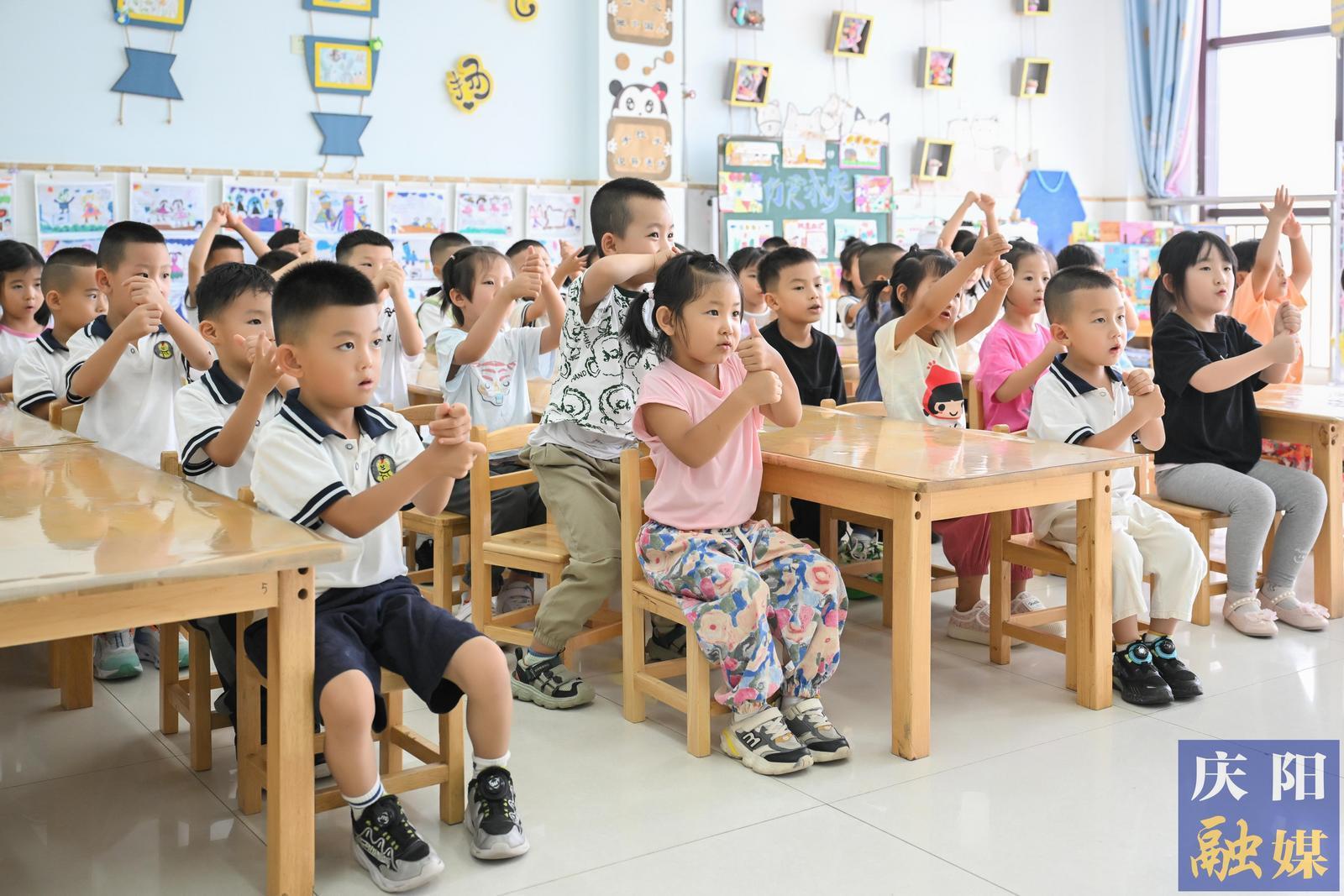 【攝影報(bào)道】慶陽市中小學(xué)、幼兒園迎來新學(xué)年開學(xué)季
