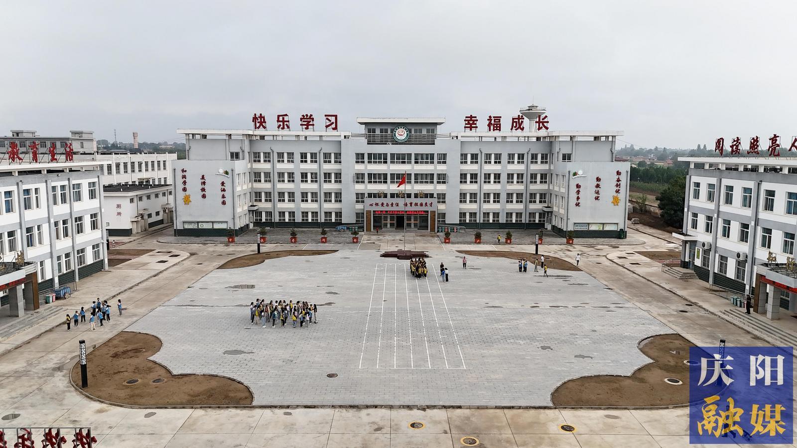 【點(diǎn)亮美好教育·尋找美麗園丁】米建輝：心懷愛與責(zé)任 傾情辦學(xué)育人