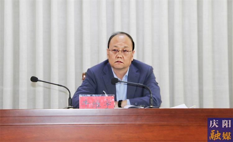 引大引強(qiáng)引頭部 為數(shù)字經(jīng)濟(jì)賦智賦能 ——訪慶陽(yáng)市住建局黨組書(shū)記、局長(zhǎng)牛維宇