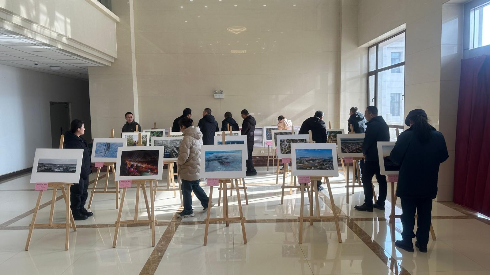 寧縣政府機關黨委開展”慶元旦 迎新春”書畫攝影作品展活動