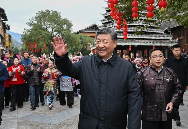 時政微觀察丨歌聲唱深情