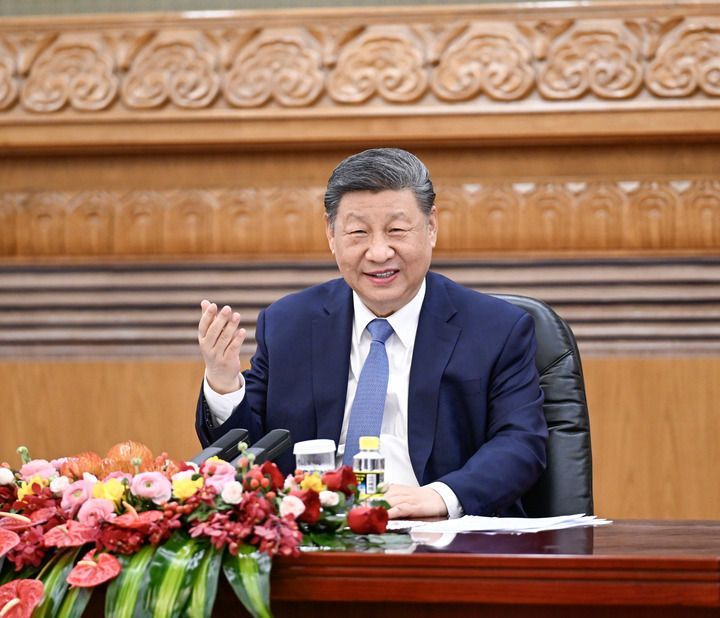 一見·通過這場會見，讀懂中國何以被視為“確定性的綠洲”