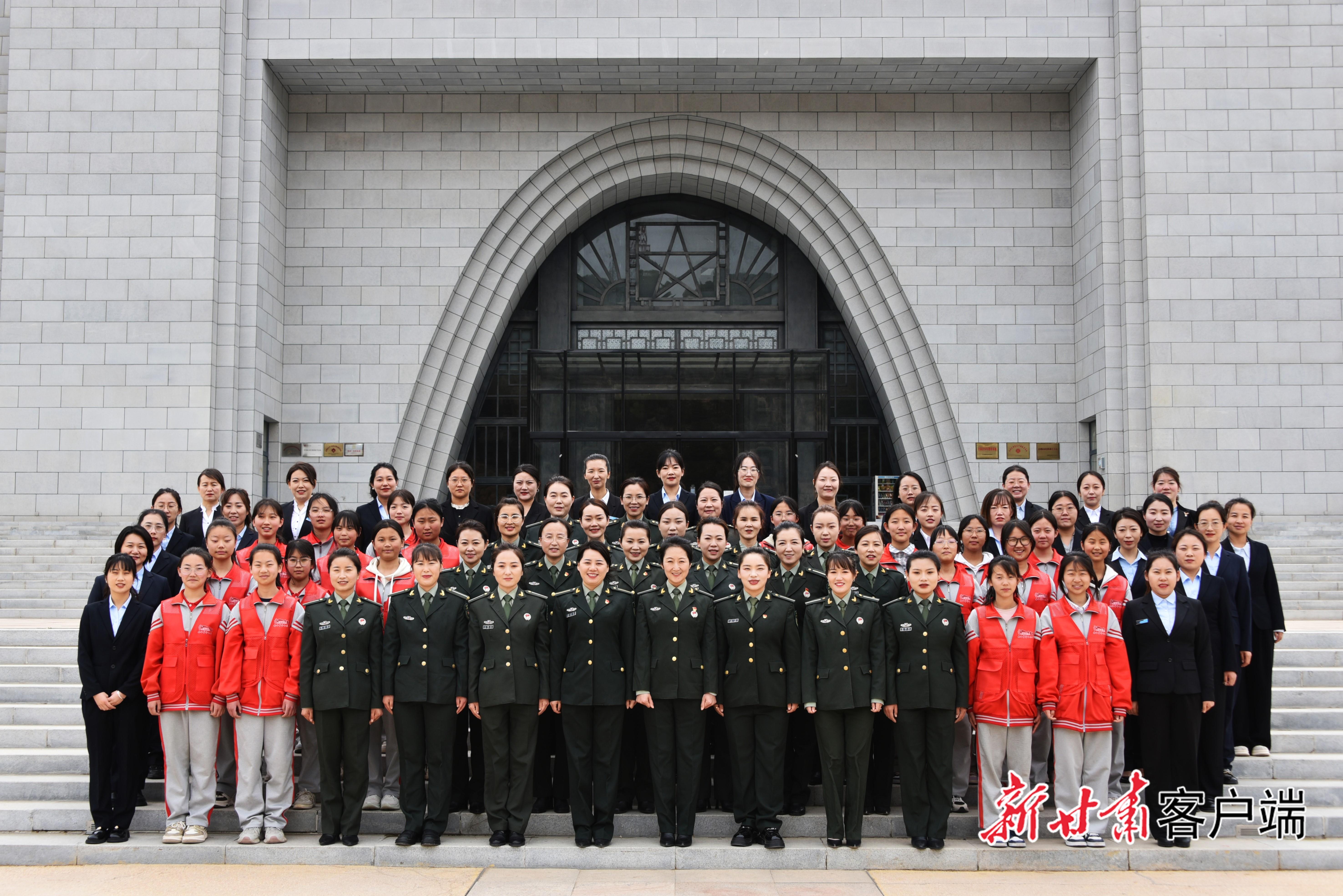 我省1個(gè)集體獲2025年度中國青年五四獎(jiǎng)?wù)录w榮譽(yù)稱號(hào)，16人獲2025年度新時(shí)代青年先鋒獎(jiǎng)